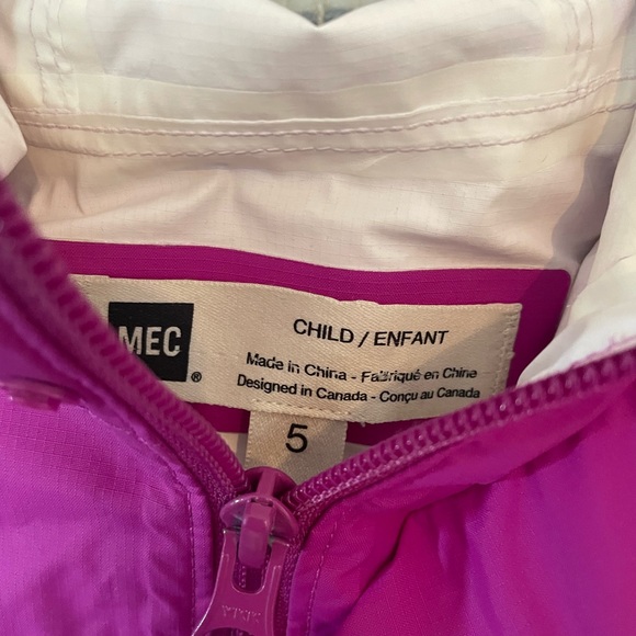 SOLD | MEC Heritage Reflective Rain jacket | Size 5 girls - Picture 2 of 3